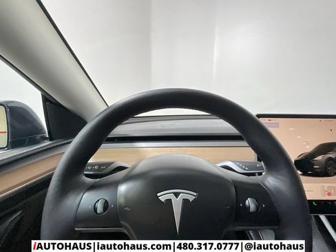 Used 2025 Tesla Model Y Long Range RWD image 26
