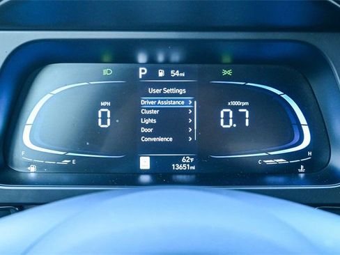 Certified 2025 Hyundai Elantra Sport image 26