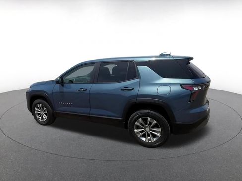 Used 2025 Chevrolet Equinox LT FWD image 10