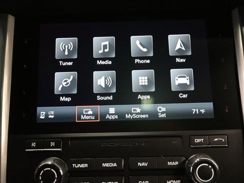 Used 2018 Porsche Macan S image 28