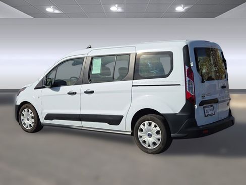 Used 2022 Ford Transit Connect XL image 3