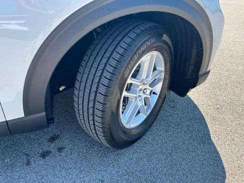 New 2026 Ford Explorer Active w/ Active Comfort Package RWD image 6