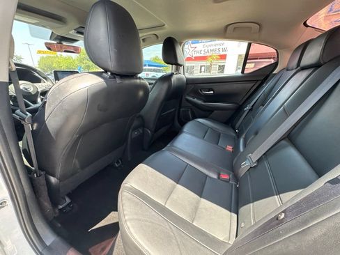 Used 2023 Nissan Sentra SR w/ SR Premium Package FWD image 18
