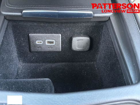 Used 2021 Cadillac XT4 Premium Luxury w/ Cold Weather Package FWD image 13