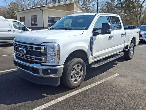Used 2025 Ford F250 XLT image 3