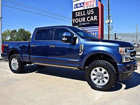 Used 2020 Ford F250 Platinum w/ FX4 Off-Road Package AWD/4WD image 3