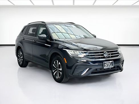 Used 2022 Volkswagen Tiguan S FWD image 3