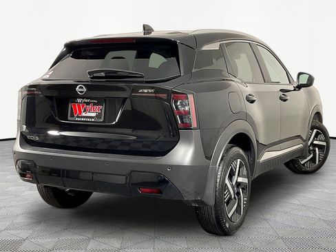 Used 2026 Nissan Kicks SV w/ SV Premium Package FWD image 6