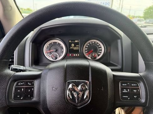 Certified 2017 RAM 1500 Express AWD/4WD image 32