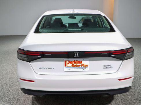 Used 2023 Honda Accord EX image 8