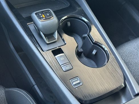 Used 2024 Nissan Rogue SV image 20