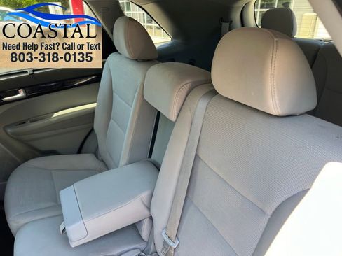 Used 2014 Kia Sorento LX FWD image 16