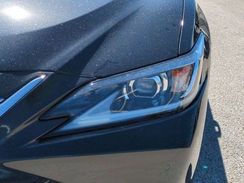 Certified 2022 Lexus ES 350 w/ Premium Package image 10