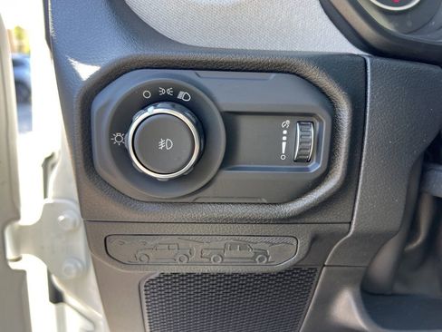 Used 2024 Jeep Wrangler Sport image 11