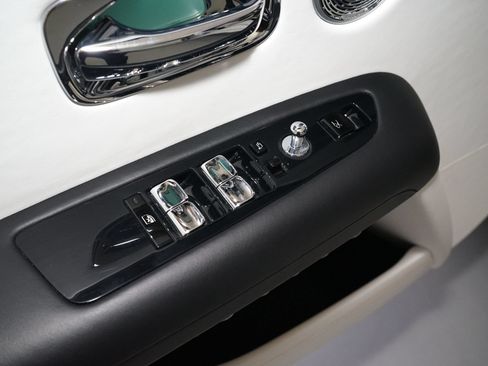 Used 2023 Rolls-Royce Ghost Black Badge w/ Black Badge Ghost Package AWD/4WD image 33