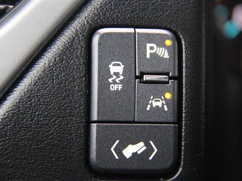 Used 2018 Chevrolet Tahoe LT AWD/4WD image 40