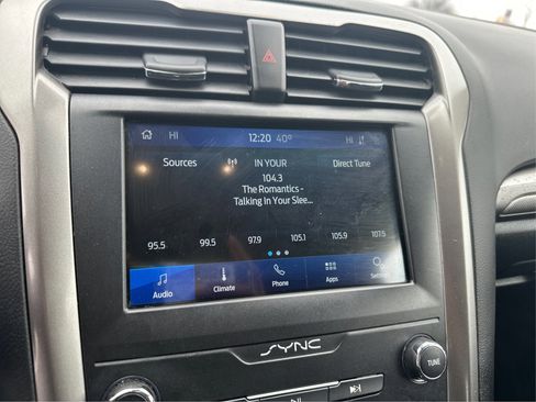 Used 2020 Ford Fusion SE image 39