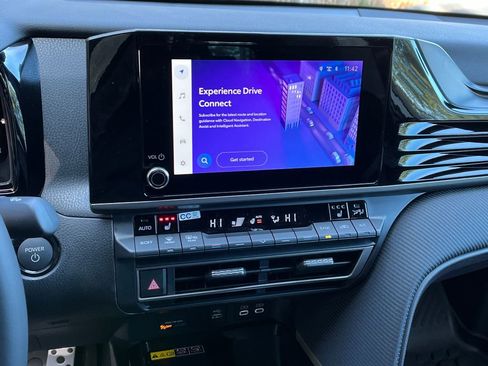 New 2026 Toyota Camry SE w/ Convenience Package image 16