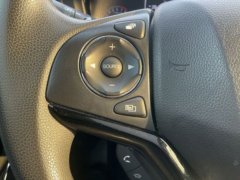 Used 2022 Honda HR-V EX image 14