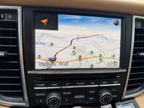 Used 2011 Porsche Panamera 4 image 36