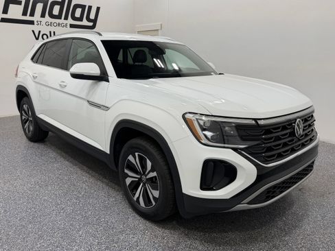 Used 2024 Volkswagen Atlas Cross Sport SE FWD image 9