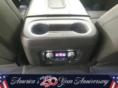 Used 2023 GMC Yukon SLT AWD/4WD image 16