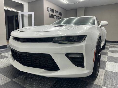 Used 2017 Chevrolet Camaro SS RWD image 5