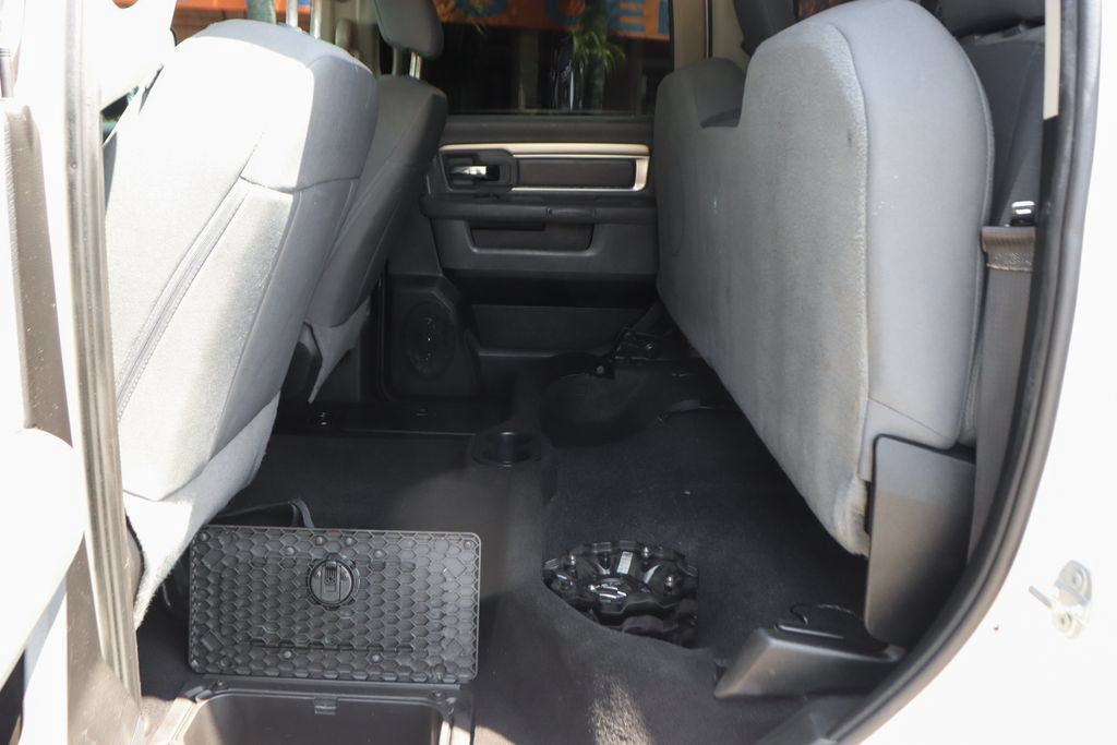 Used 2018 RAM 2500 SLT AWD/4WD image 36