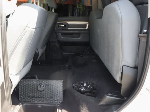 Used 2018 RAM 2500 SLT AWD/4WD image 36