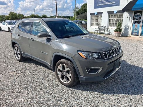 Used 2019 Jeep Compass Limited AWD/4WD image 8