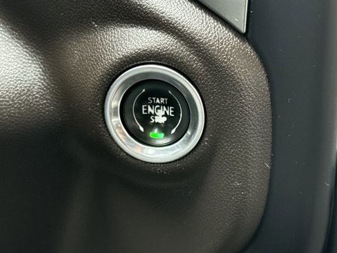 Used 2020 Chevrolet Silverado 1500 LTZ image 25