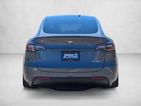 Used 2023 Tesla Model Y Performance AWD/4WD image 7