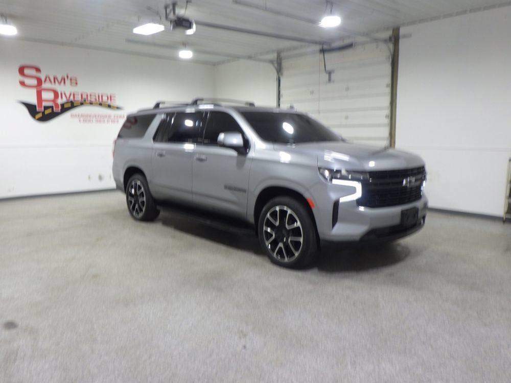 Used 2023 Chevrolet Suburban RST w/ Sport Performance Package AWD/4WD image 5