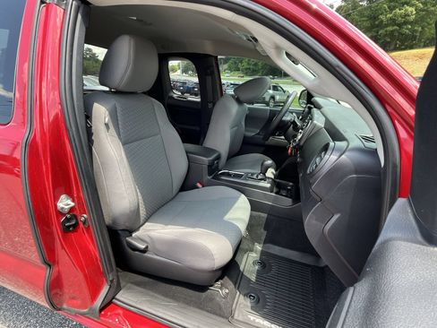 Used 2020 Toyota Tacoma SR RWD image 28