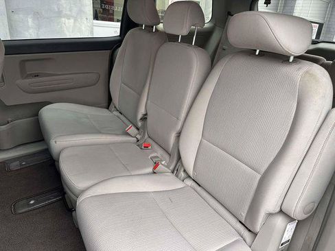 Used 2020 Kia Sedona LX FWD image 14