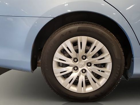 Used 2012 Toyota Camry LE FWD image 26