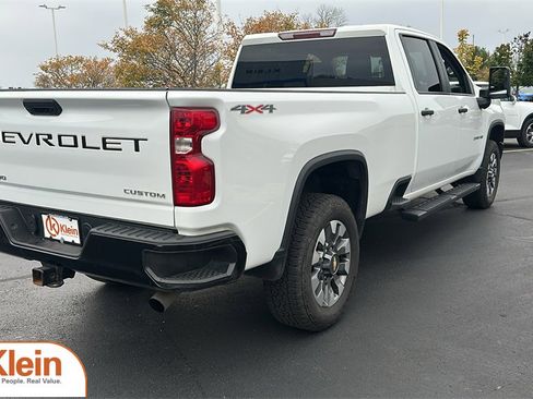 Used 2023 Chevrolet Silverado 2500 Custom w/ Snow Plow Prep/Camper Package image 9