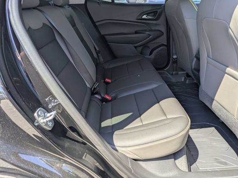 New 2026 Chevrolet Trax ACTIV w/ Sunroof Package FWD image 32