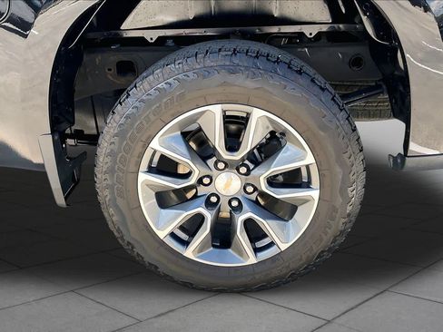 Certified 2025 Chevrolet Silverado 1500 LT AWD/4WD image 11