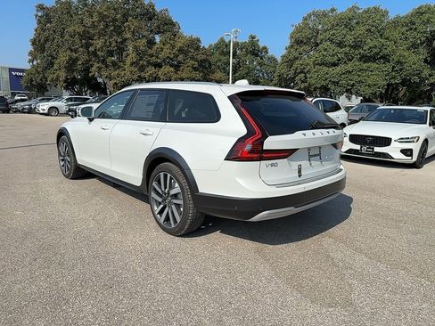 New 2025 Volvo V90 B6 Cross Country Plus w/ Protection Package Premier image 4