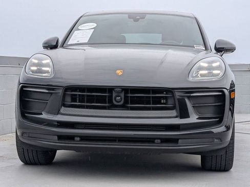Used 2024 Porsche Macan image 8