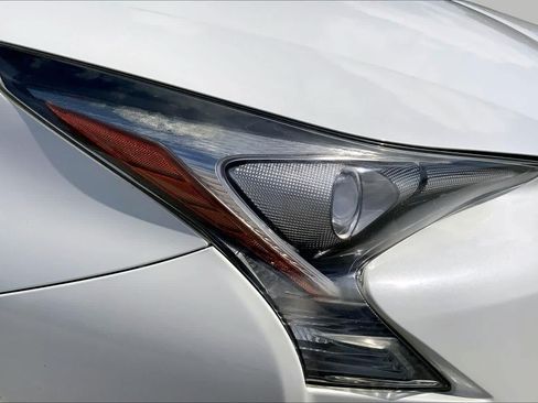 Used 2017 Toyota Prius Four w/ Advanced Technology Package FWD image 27