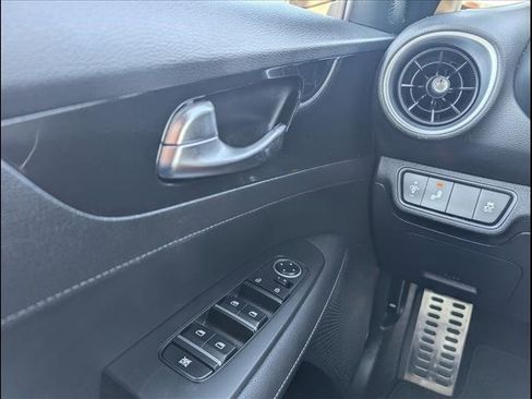 Used 2024 Kia Forte GT-Line w/ GT-Line Premium Package image 19