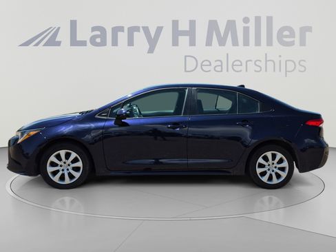 Certified 2025 Toyota Corolla LE FWD image 2