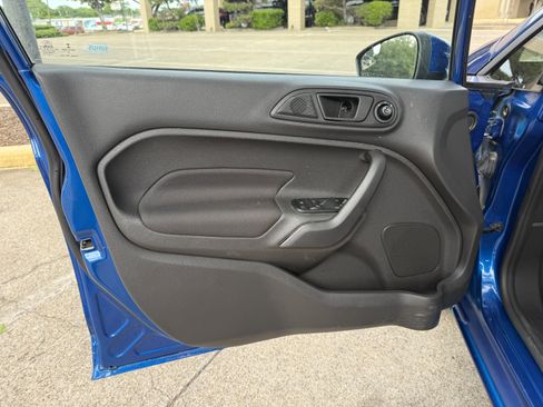 Used 2018 Ford Fiesta SE w/ Equipment Group 201A image 18