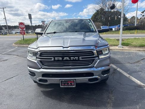 Used 2019 RAM 1500 Laramie AWD/4WD image 3