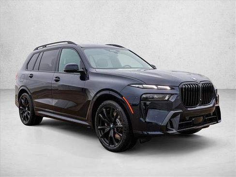 New 2026 BMW X7 xDrive40i image 3