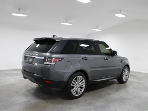 Used 2017 Land Rover Range Rover Sport SE AWD/4WD image 9