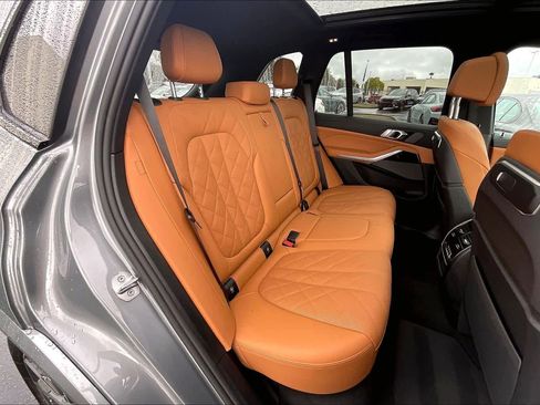 Used 2025 BMW X5 xDrive40i w/ M Sport Package image 30