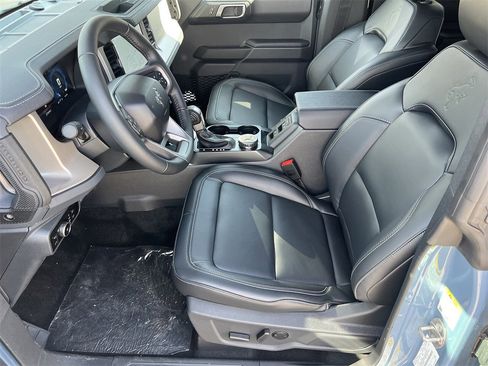 New 2025 Ford Bronco Outer Banks image 17